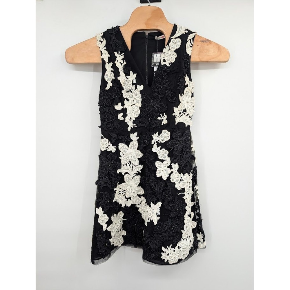 Alice + Olivia Floral Beaded Lace V-neck Mini Dress Black Cream Women's NWT sz 6